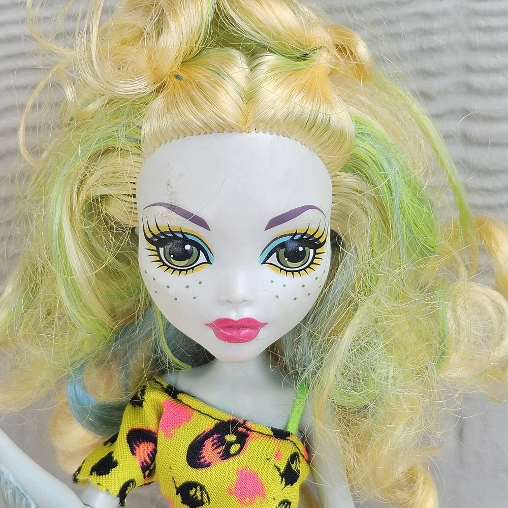 Monster High Lagoona Blue Skultimate Roller Maze Doll Outfit 2008 MISSING HAND